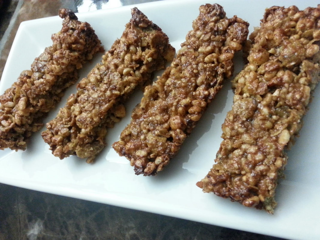 Homemade apricot cereal granola bars